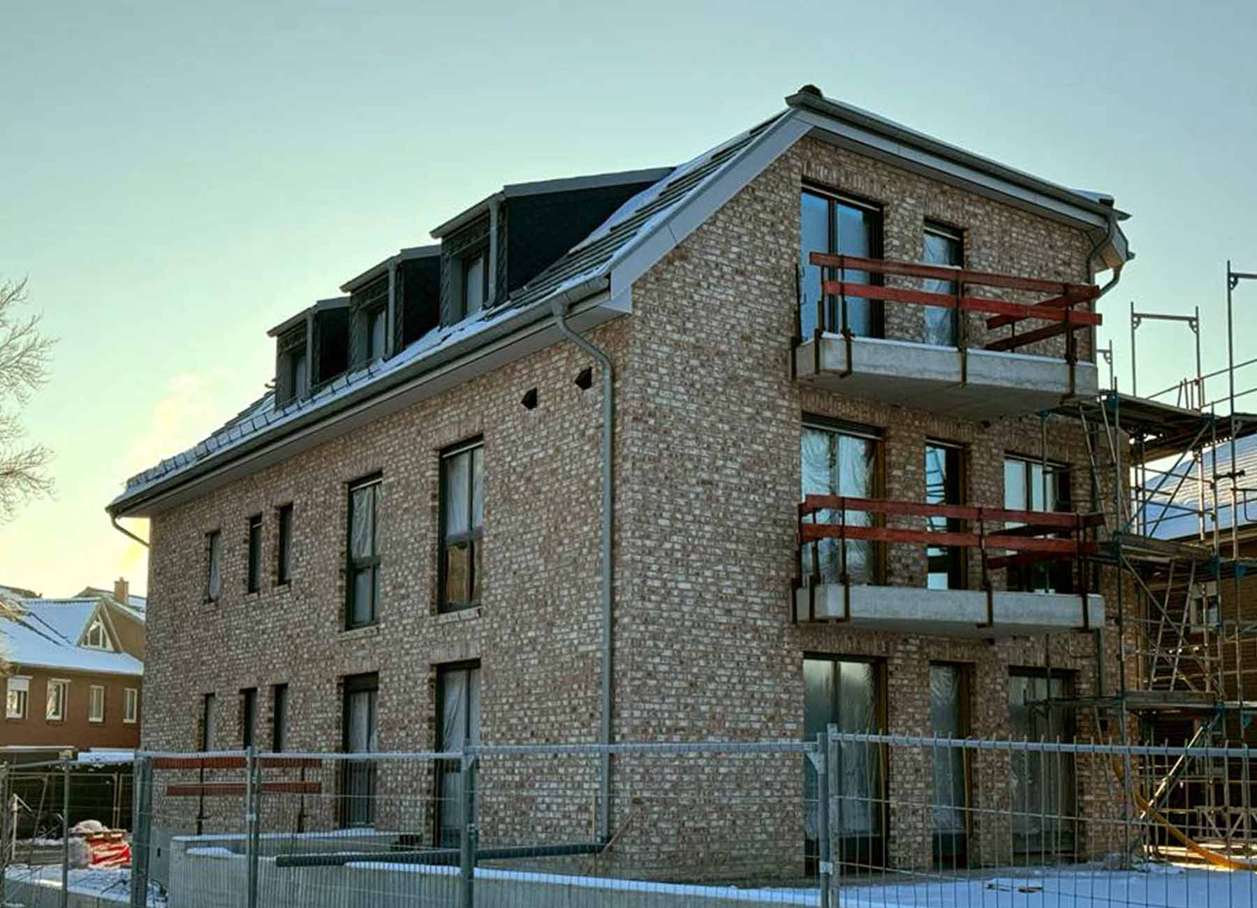 Schmiedestraße Haus mit Baugerüst